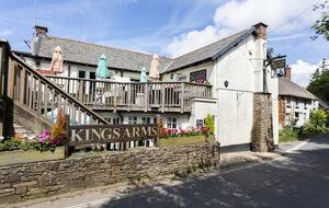 Stylish Three-Bedroom Coastal Home, with Expansive Gardens & Scenic Views - Georgeham, United Kingdom