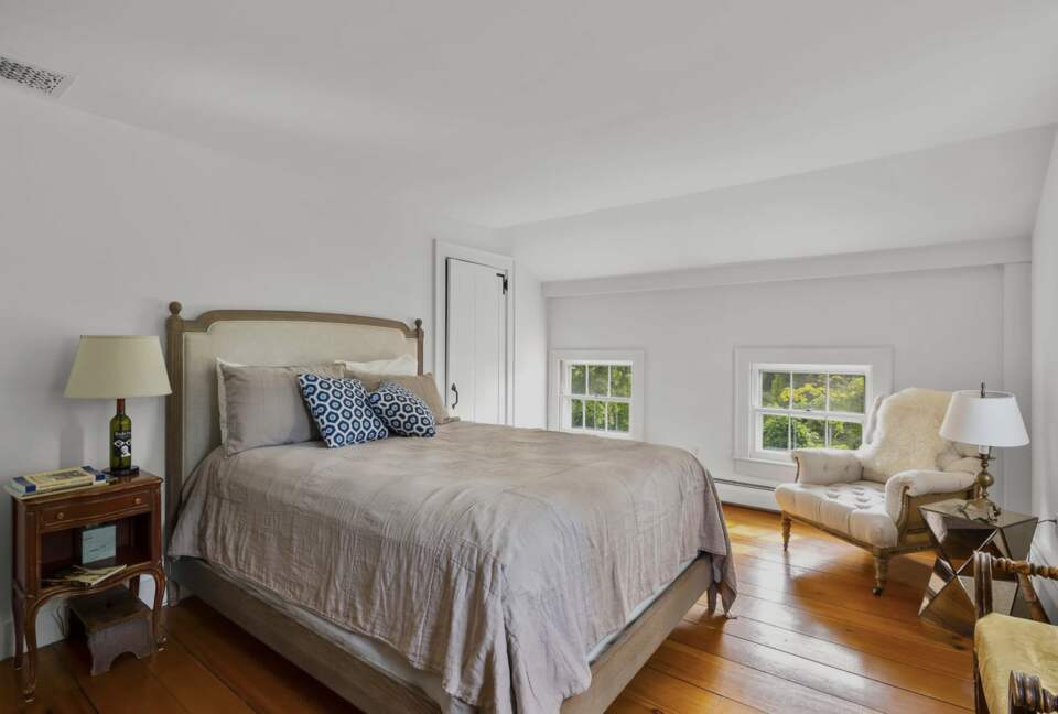 Charming 1792 Country Estate near Hudson Valley & Berkshires - Chatham, New York