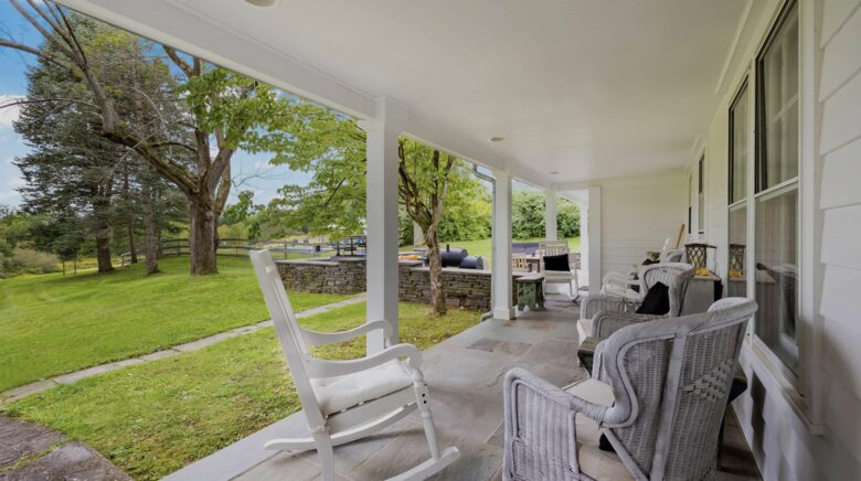 Charming 1792 Country Estate near Hudson Valley & Berkshires - Chatham, New York