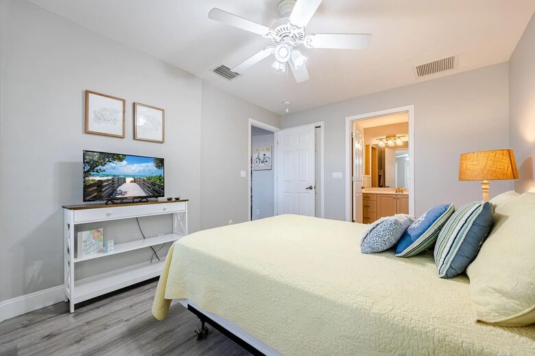 Spacious Villa with Private Dock & Tropical Outdoor Living - Cape Coral, Florida