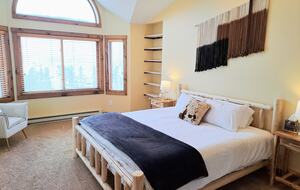 Elevated Living Minutes from Yellowstone & Grand Teton - Jackson, Wyoming