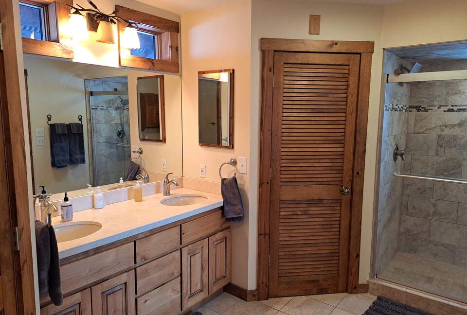 Elevated Living Minutes from Yellowstone & Grand Teton - Jackson, Wyoming