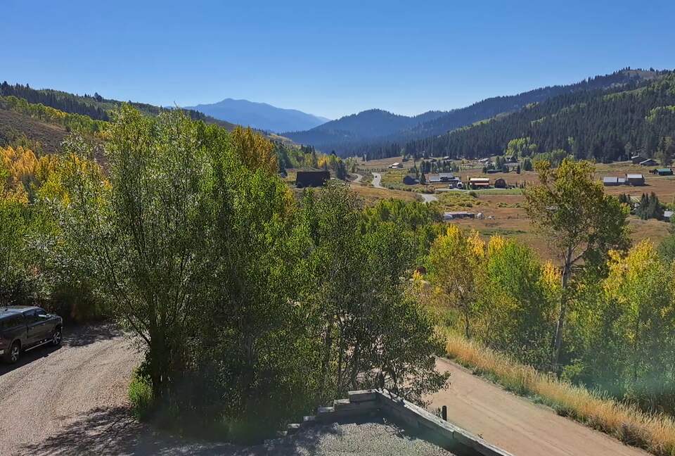 Elevated Living Minutes from Yellowstone & Grand Teton - Jackson, Wyoming