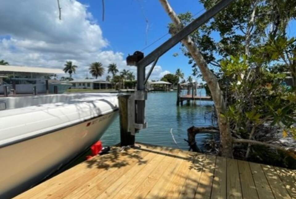 Waterfront Cottage on the Isles of Capri - Naples, Florida