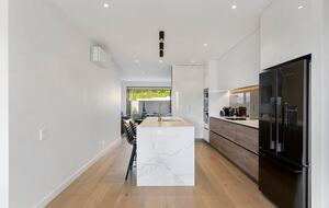 Sunny Mission Bay Escape - Mission Bay, New Zealand