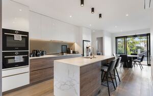 Sunny Mission Bay Escape - Mission Bay, New Zealand