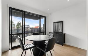 Sunny Mission Bay Escape - Mission Bay, New Zealand