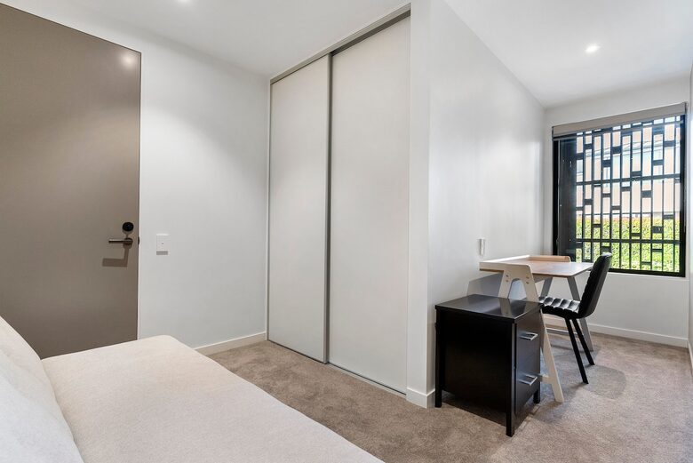 Sunny Mission Bay Escape - Mission Bay, New Zealand