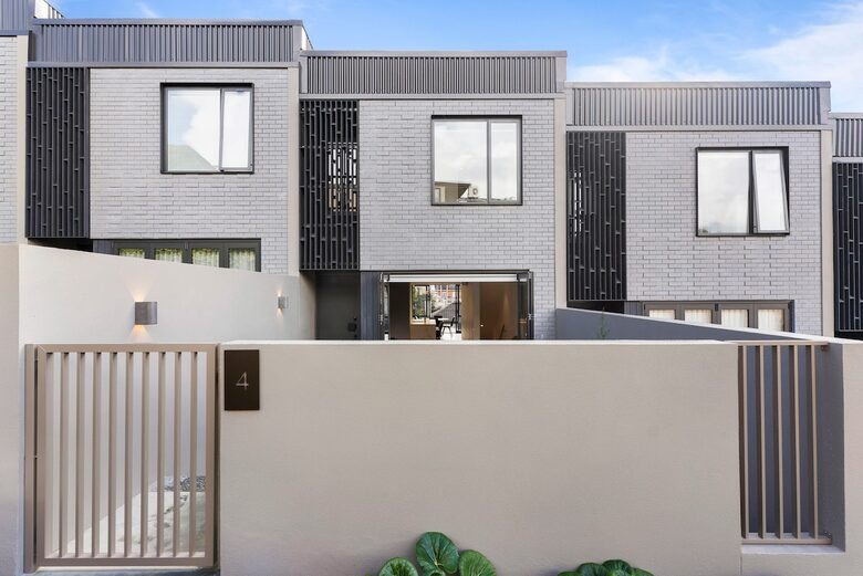 Sunny Mission Bay Escape - Mission Bay, New Zealand