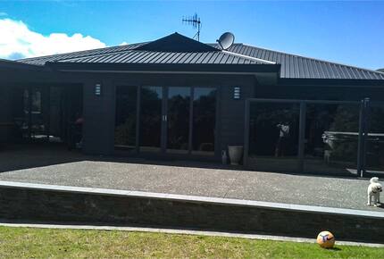 Sunlit Serenity on the Kapiti Coast - Paraparaumu, New Zealand
