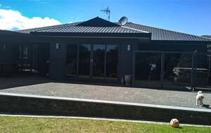 Sunlit Serenity on the Kapiti Coast - Paraparaumu, New Zealand
