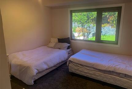 Sunlit Serenity on the Kapiti Coast - Paraparaumu, New Zealand