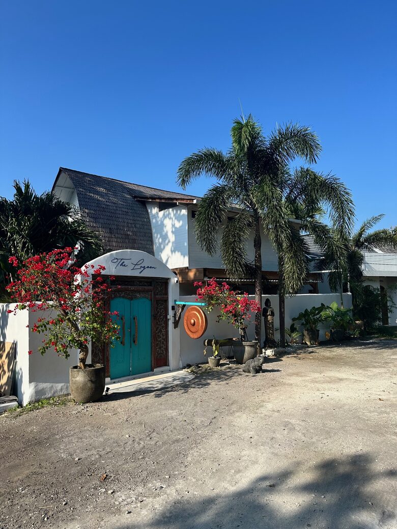 Elegant Uluwatu Escape Near Nyang Nyang Beach - "THE LAGOON " - Bali, Indonesia