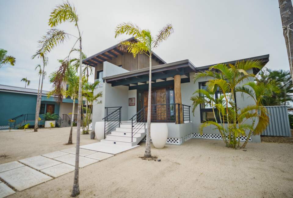 Prana Maya 4 Bedroom Oceanfront Villa - Placencia, Belize