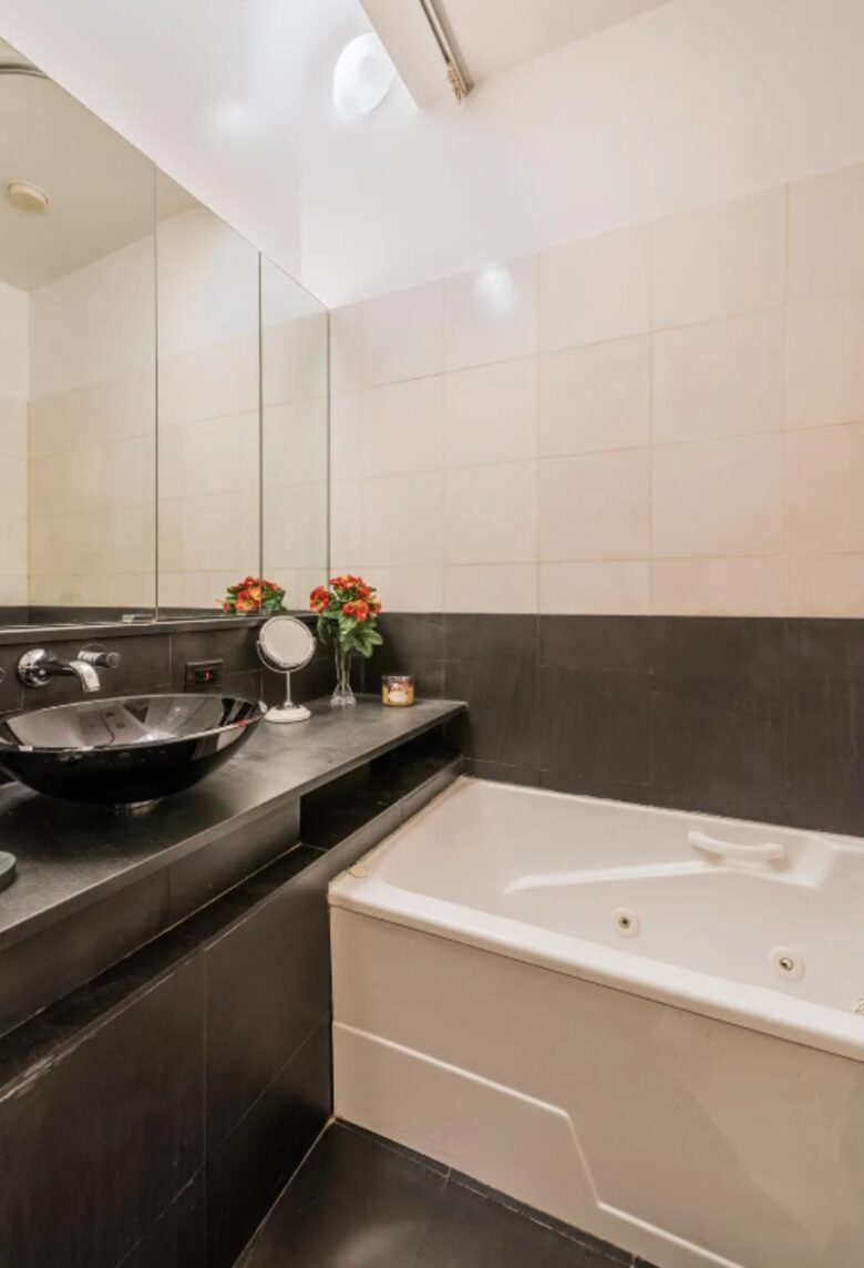 Chic NYC Apartment - New York, New York