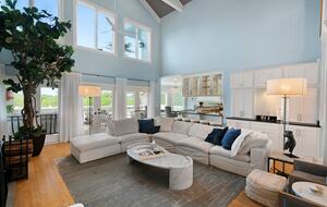 ABOVE - Lakeside Oasis Estate - Gallatin, Tennessee