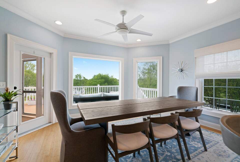 ABOVE - Lakeside Oasis Estate - Gallatin, Tennessee