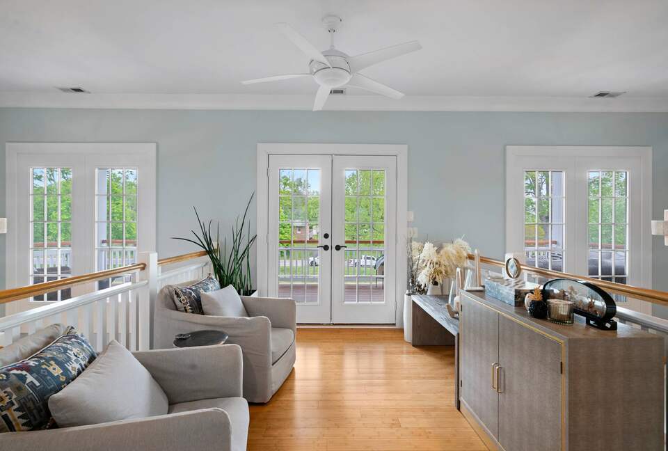 ABOVE - Lakeside Oasis Estate - Gallatin, Tennessee