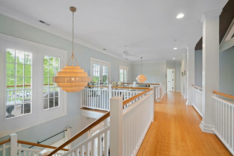 ABOVE - Lakeside Oasis Estate - Gallatin, Tennessee