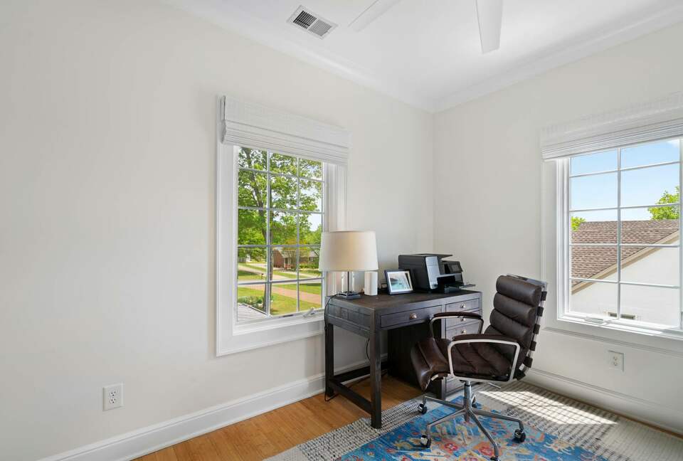 ABOVE - Lakeside Oasis Estate - Gallatin, Tennessee