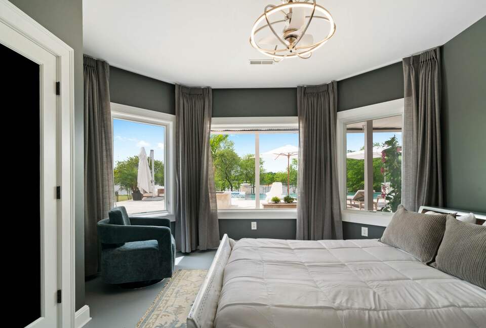 ABOVE - Lakeside Oasis Estate - Gallatin, Tennessee