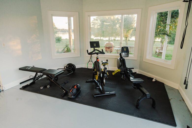 ABOVE - Lakeside Oasis Estate - Gallatin, Tennessee