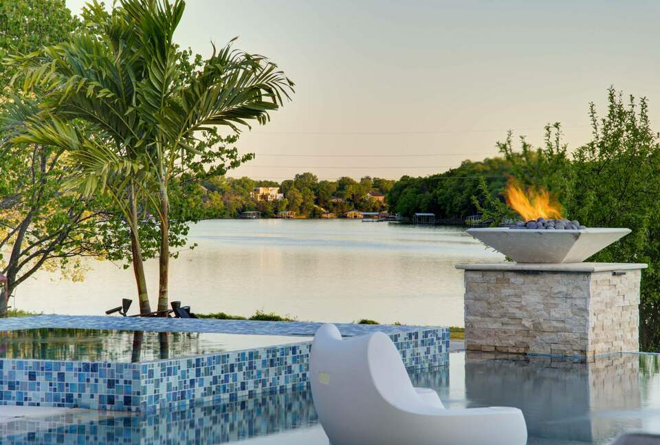 ABOVE - Lakeside Oasis Estate - Gallatin, Tennessee