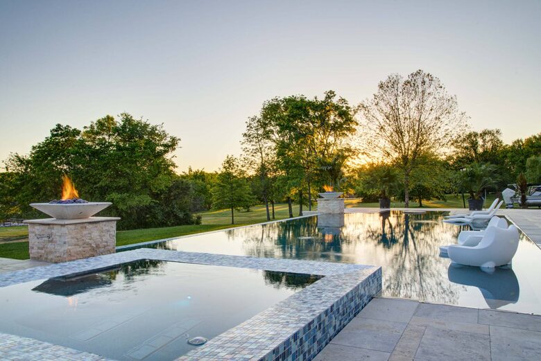 ABOVE - Lakeside Oasis Estate - Gallatin, Tennessee