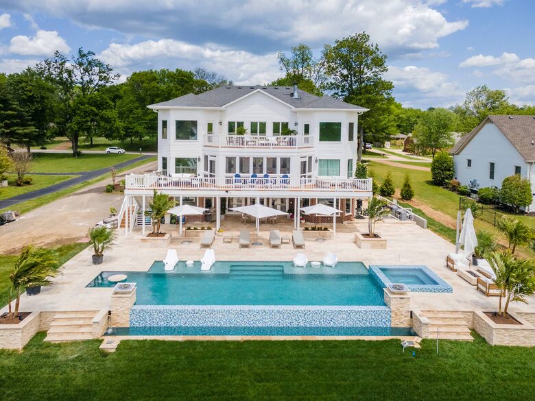 ABOVE - Lakeside Oasis Estate - Gallatin, Tennessee