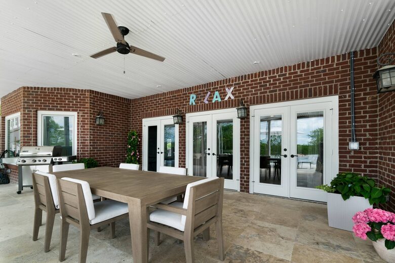 ABOVE - Lakeside Oasis Estate - Gallatin, Tennessee