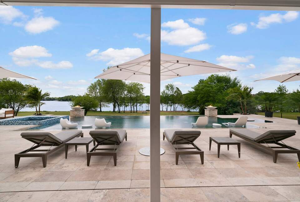 ABOVE - Lakeside Oasis Estate - Gallatin, Tennessee