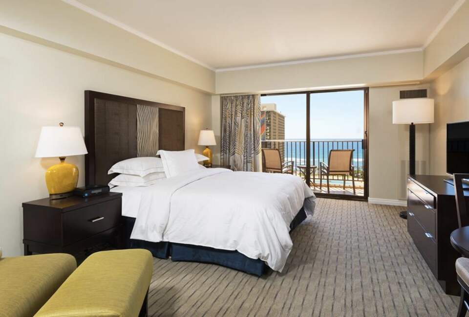 Hilton Honolulu Studio Above Waikiki Beach - Honolulu, Hawaii