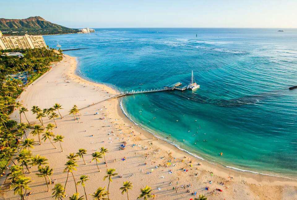 Hilton Honolulu Studio Above Waikiki Beach - Honolulu, Hawaii