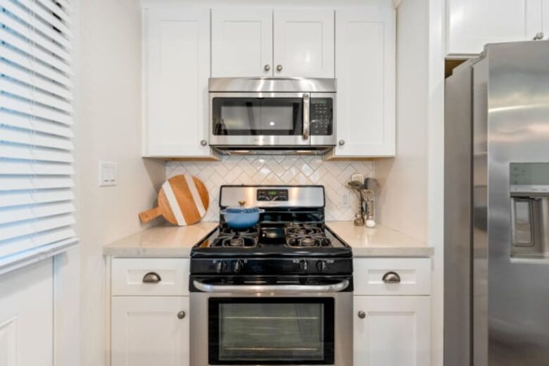 Tranquil Goleta Escape with Fruit Trees & Fire Pit - Goleta, California