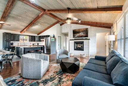 Mountain Haven Retreat - Sevierville, Tennessee