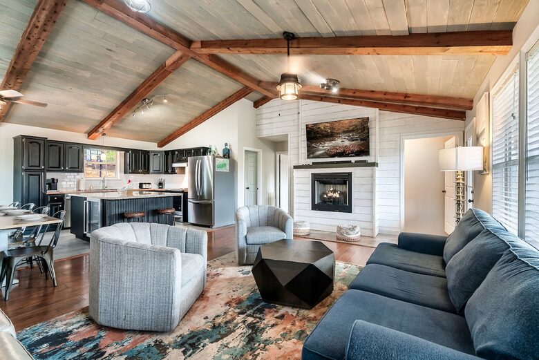 Mountain Haven Retreat - Sevierville, Tennessee