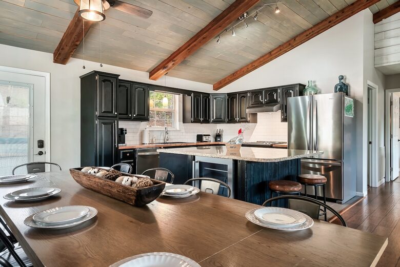 Mountain Haven Retreat - Sevierville, Tennessee