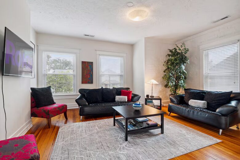 Elegant Southside Residence | A Walkable Historic Chattanooga Retreat - Chattanooga, Tennessee