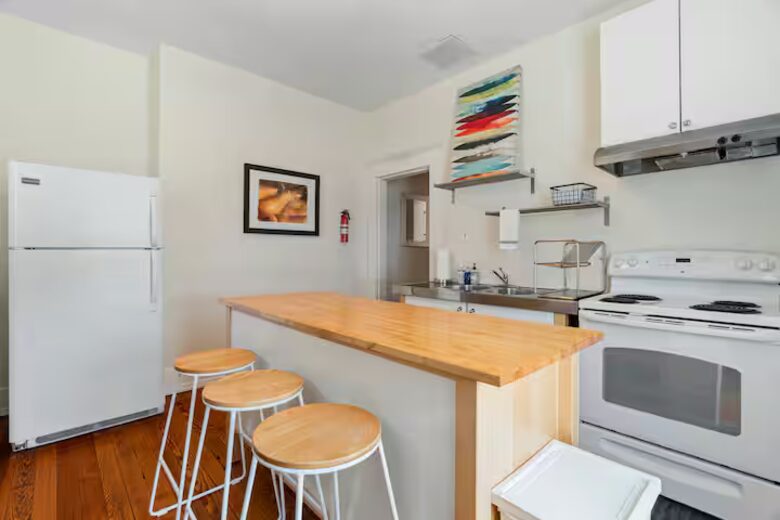 Elegant Southside Residence | A Walkable Historic Chattanooga Retreat - Chattanooga, Tennessee