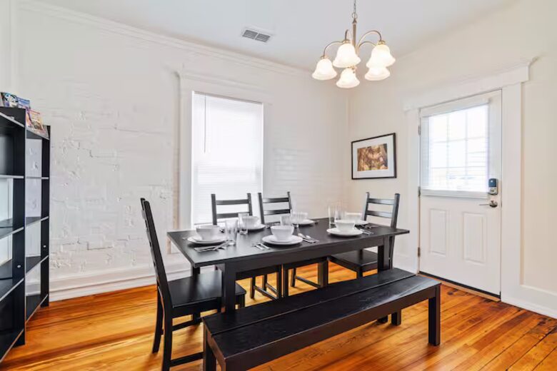 Elegant Southside Residence | A Walkable Historic Chattanooga Retreat - Chattanooga, Tennessee