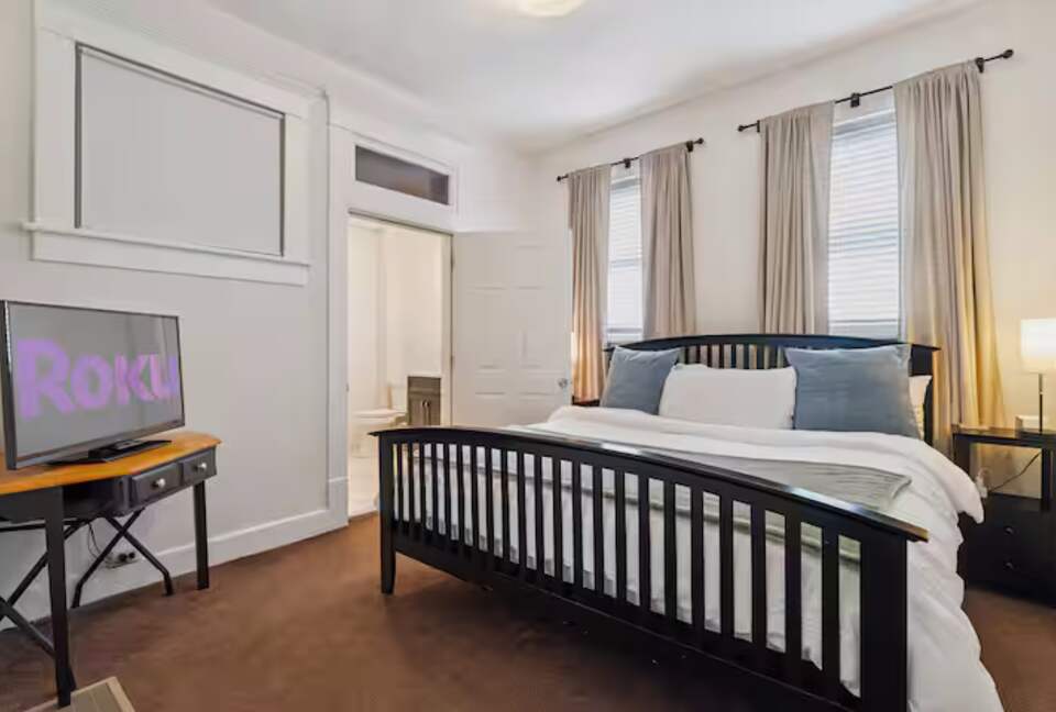 Elegant Southside Residence | A Walkable Historic Chattanooga Retreat - Chattanooga, Tennessee