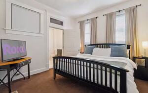 Elegant Southside Residence | A Walkable Historic Chattanooga Retreat - Chattanooga, Tennessee