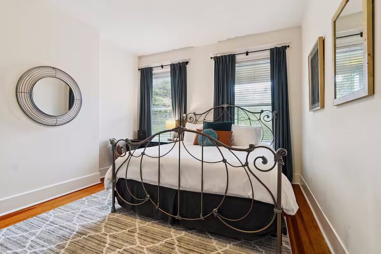 Elegant Southside Residence | A Walkable Historic Chattanooga Retreat - Chattanooga, Tennessee