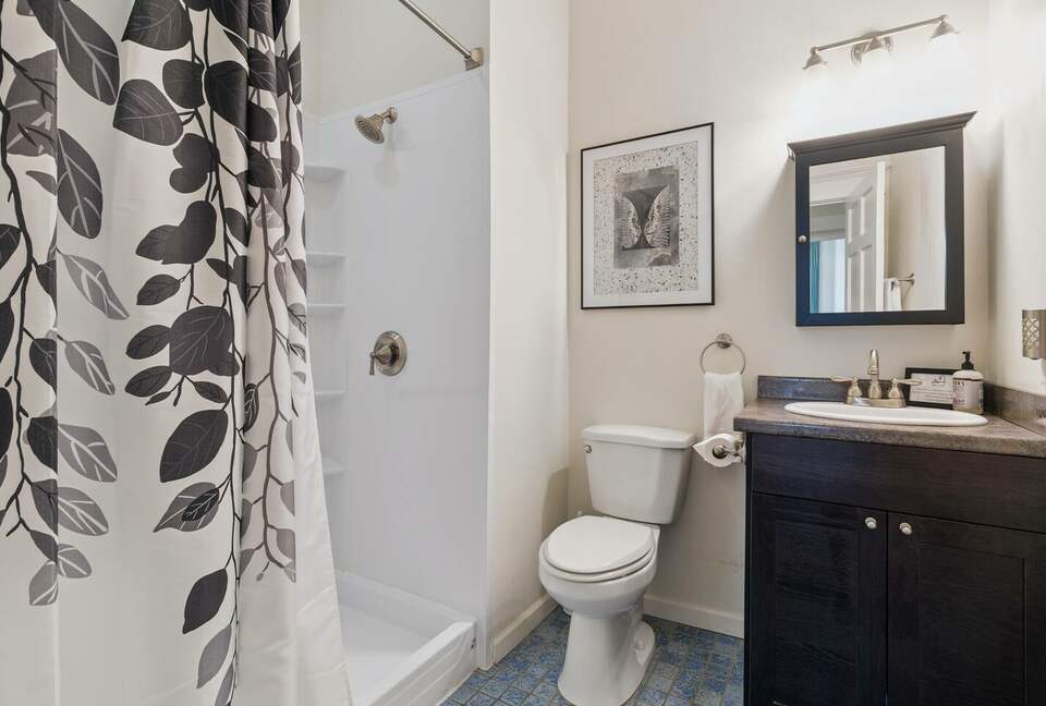 Elegant Southside Residence | A Walkable Historic Chattanooga Retreat - Chattanooga, Tennessee