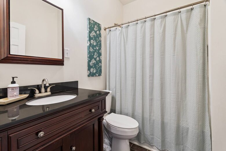 Elegant Southside Residence | A Walkable Historic Chattanooga Retreat - Chattanooga, Tennessee