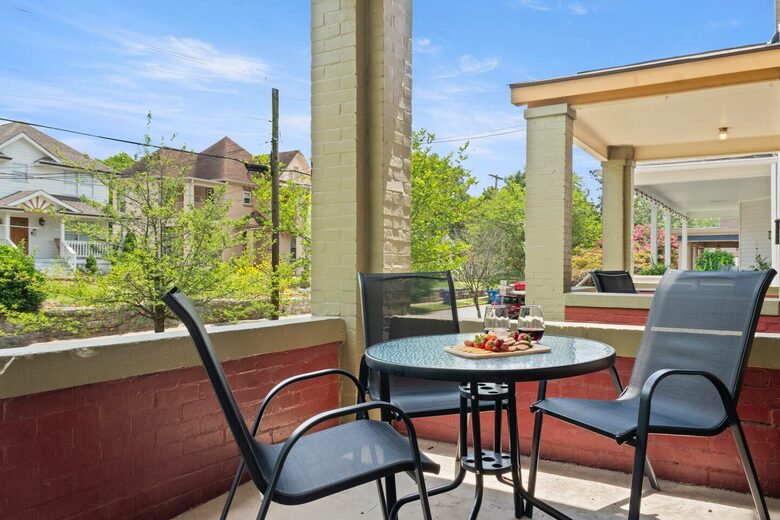 Elegant Southside Residence | A Walkable Historic Chattanooga Retreat - Chattanooga, Tennessee