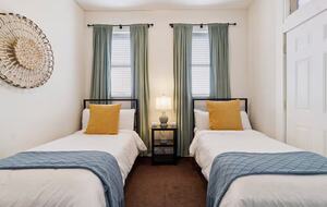 Elegant Southside Residence | A Walkable Historic Chattanooga Retreat - Chattanooga, Tennessee