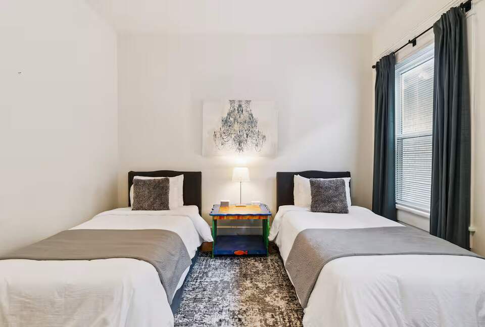 Elegant Southside Residence | A Walkable Historic Chattanooga Retreat - Chattanooga, Tennessee