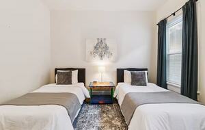 Elegant Southside Residence | A Walkable Historic Chattanooga Retreat - Chattanooga, Tennessee