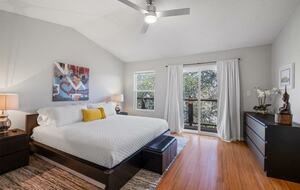 Serene Twinberry Townhome | A Refined Retreat in Westlake Hills - Austin, Texas